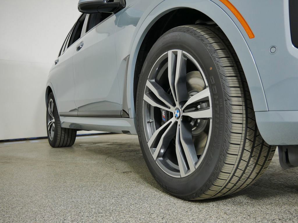 Thumbnail: 2026 BMW X7 - 8