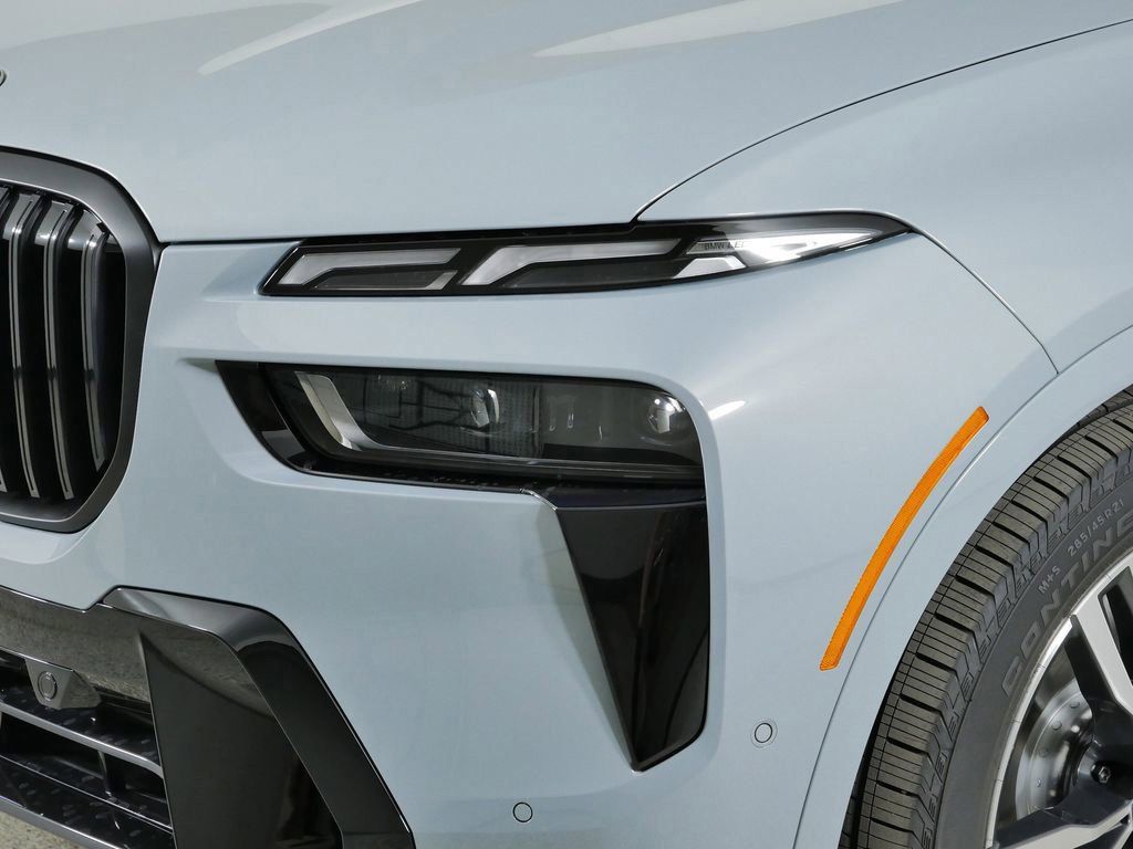 Thumbnail: 2026 BMW X7 - 17