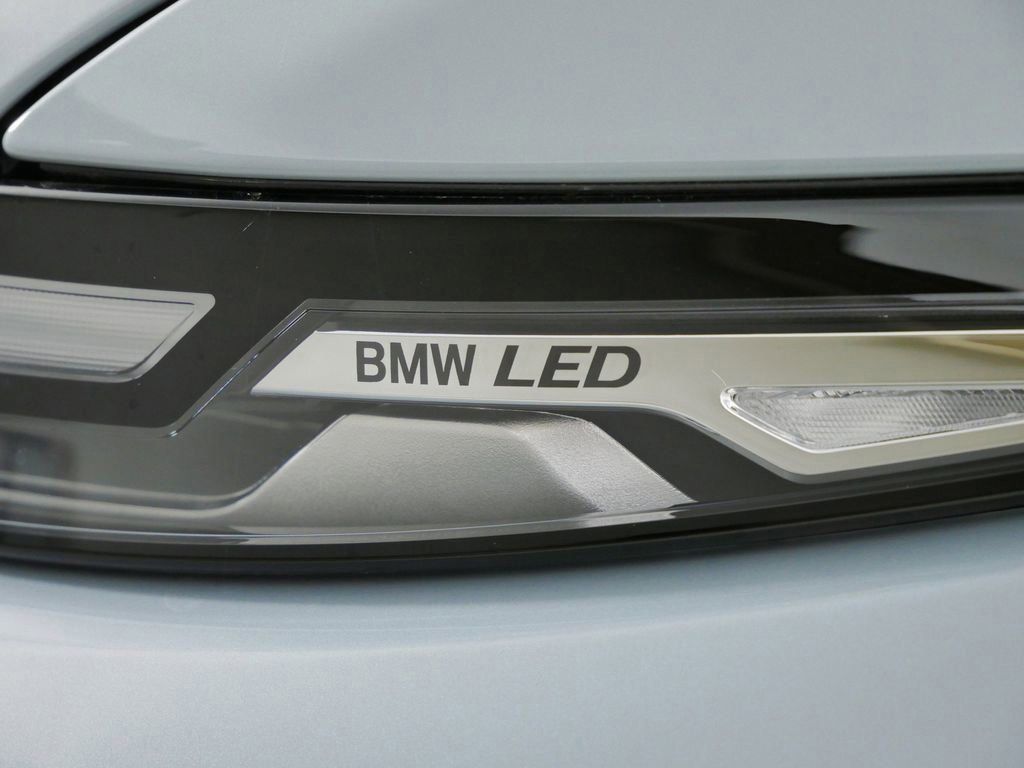Thumbnail: 2026 BMW X7 - 5