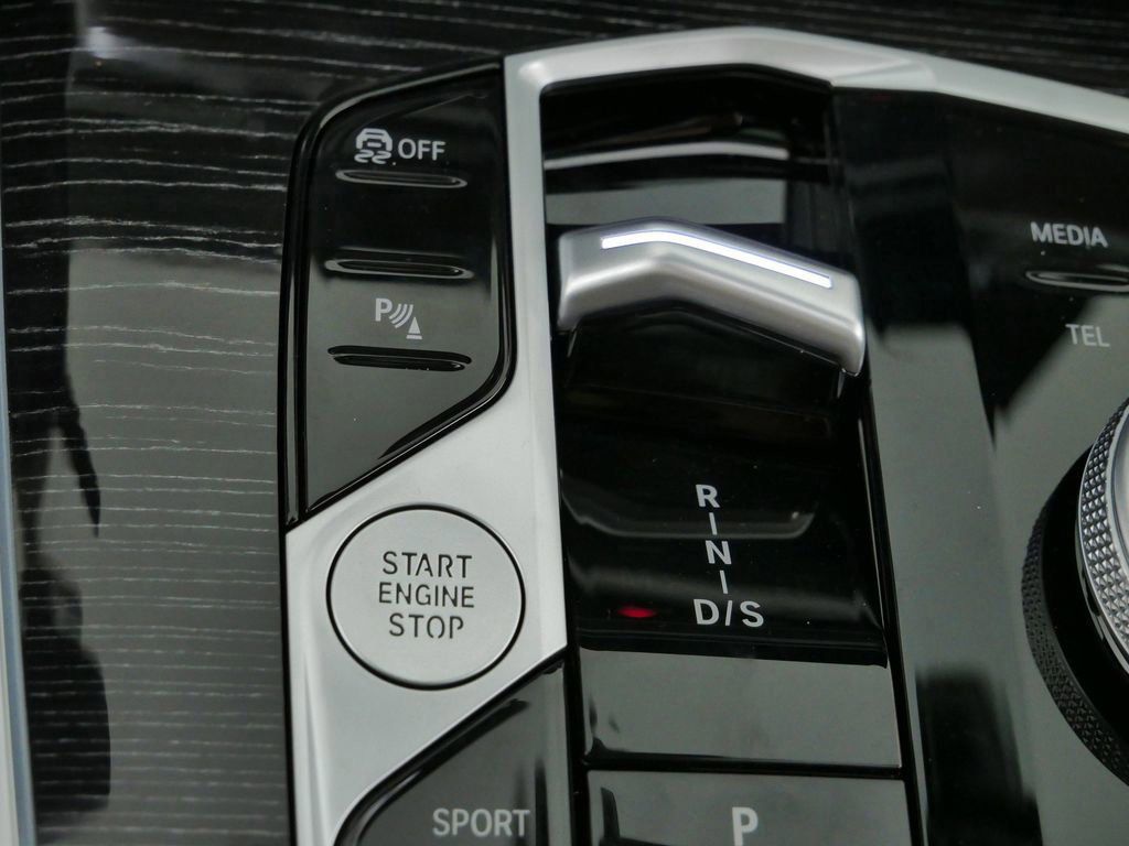 Thumbnail: 2026 BMW X7 - 44