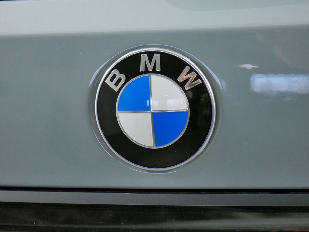 Thumbnail: 2026 BMW X7 - 22