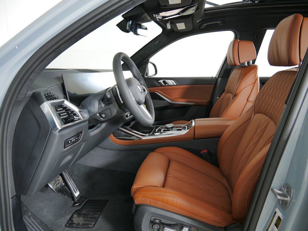 Thumbnail: 2026 BMW X7 - 35