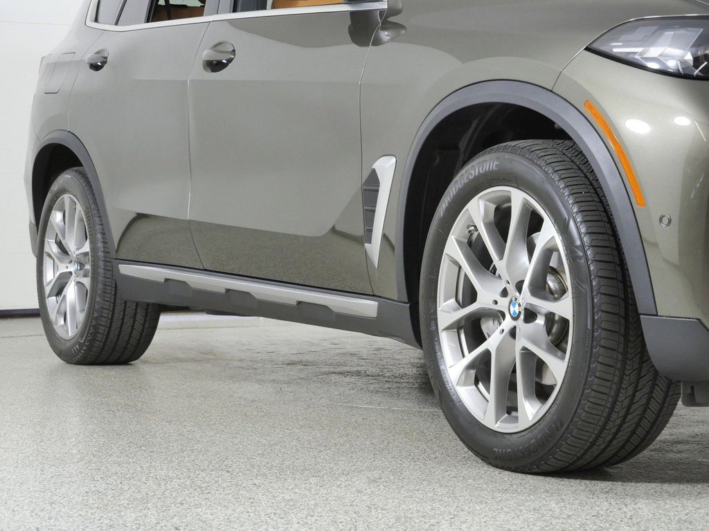 Thumbnail: 2024 BMW X5 - 8