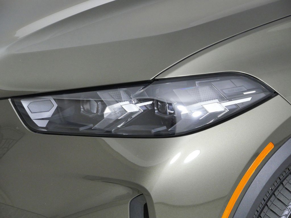 Thumbnail: 2024 BMW X5 - 17