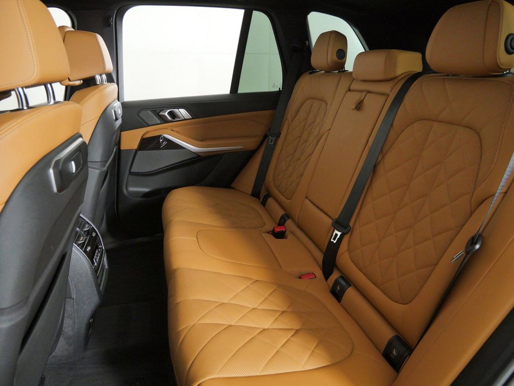 Thumbnail: 2024 BMW X5 - 37