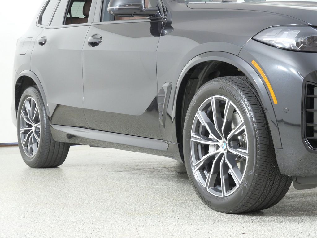 Thumbnail: 2024 BMW X5 - 8