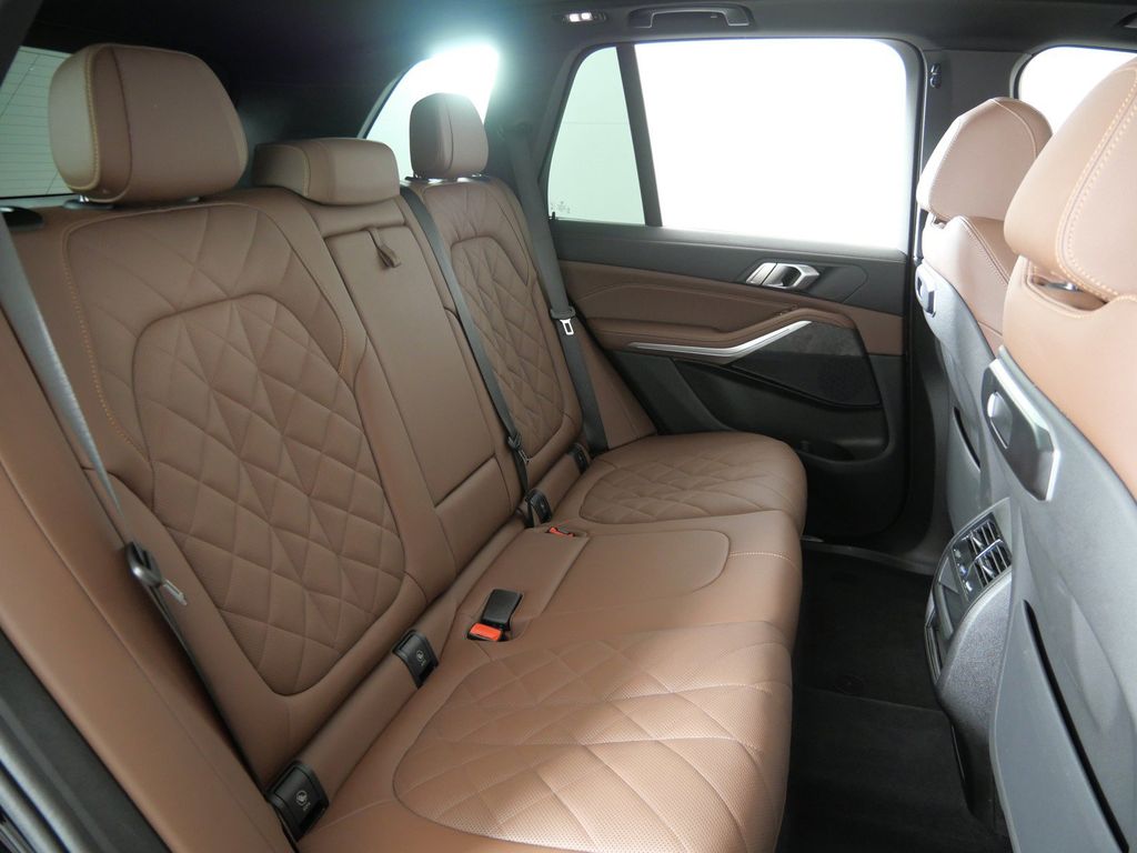 Thumbnail: 2024 BMW X5 - 31