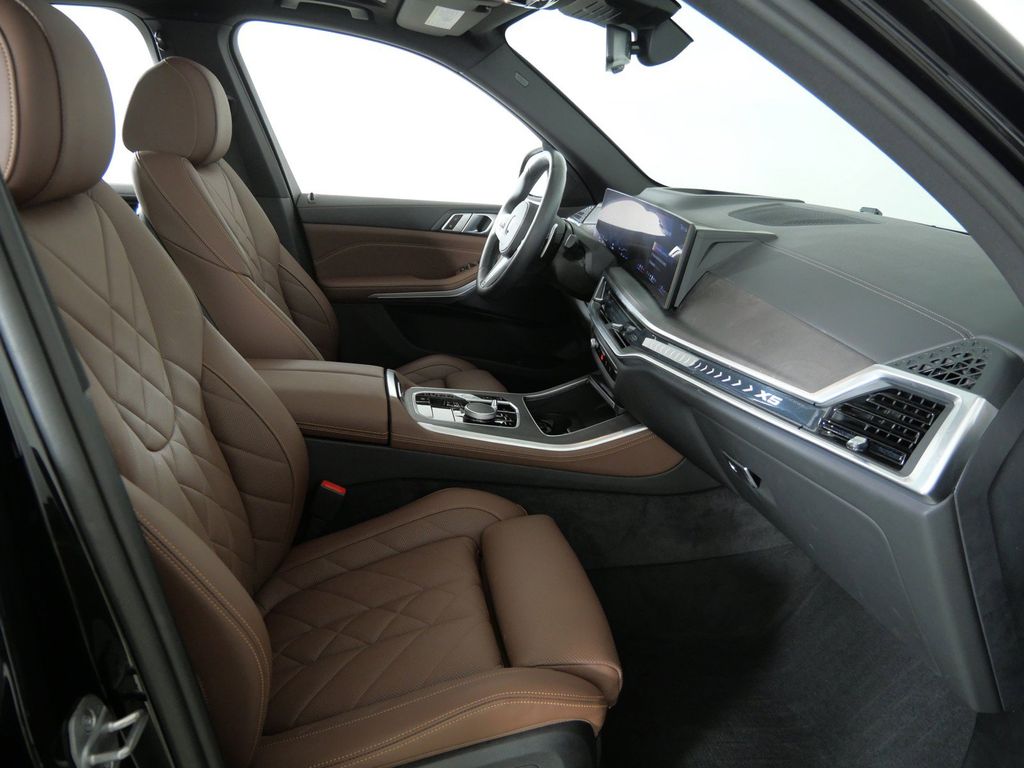 Thumbnail: 2024 BMW X5 - 9