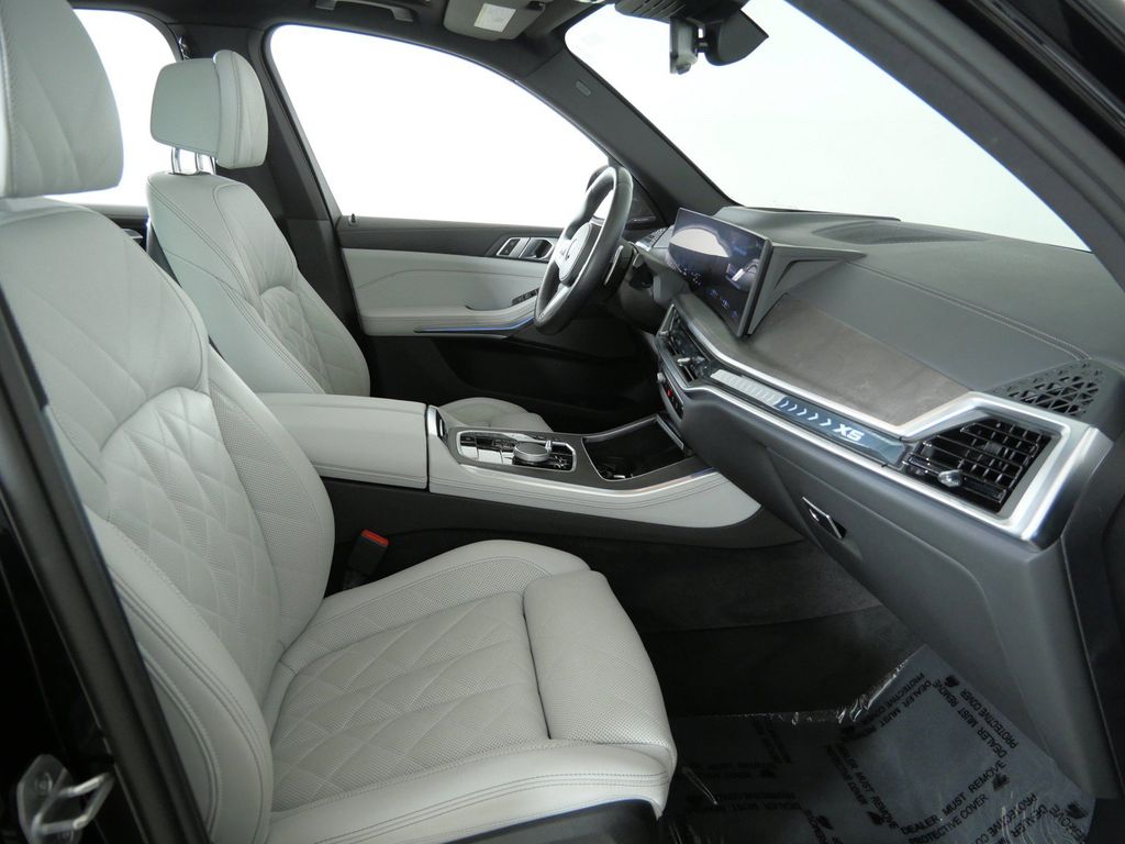 Thumbnail: 2025 BMW X5 - 9