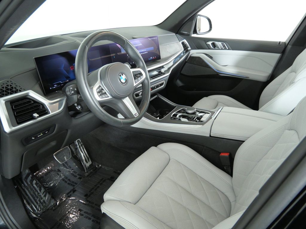 Thumbnail: 2025 BMW X5 - 39