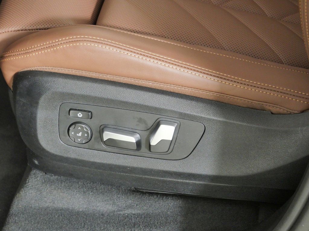 Thumbnail: 2026 BMW X5 - 42