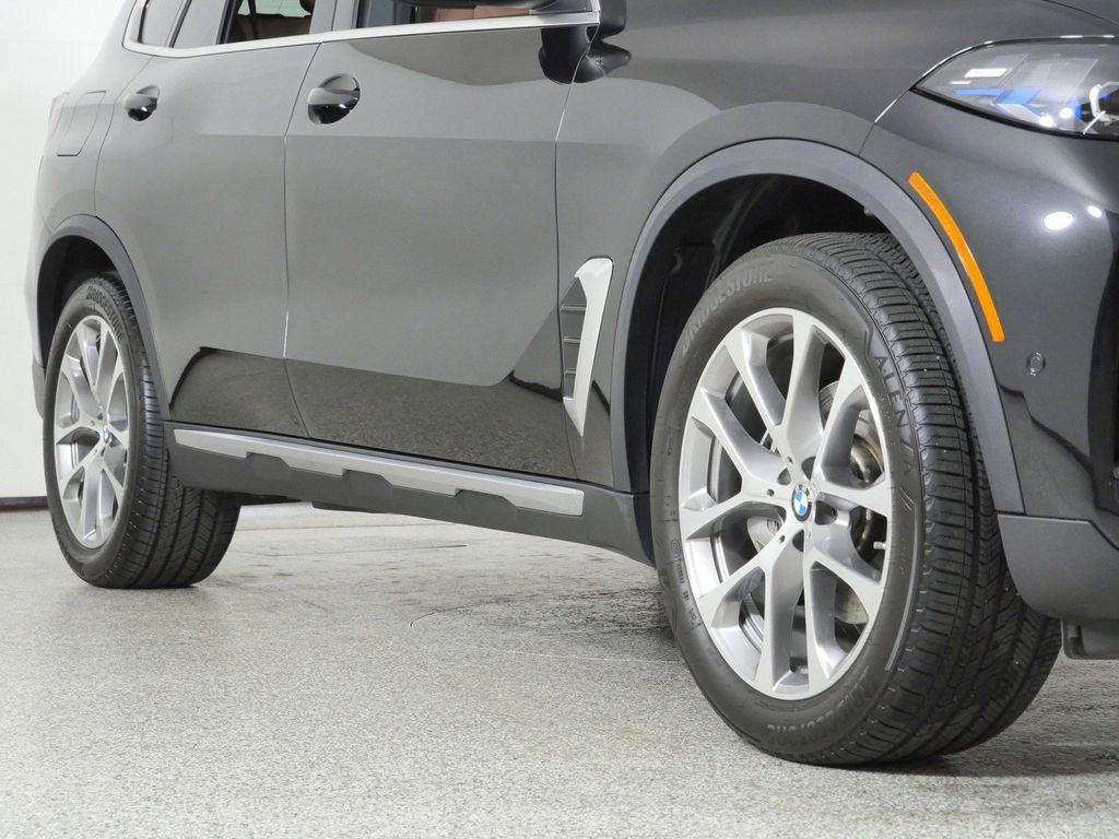 Thumbnail: 2026 BMW X5 - 8