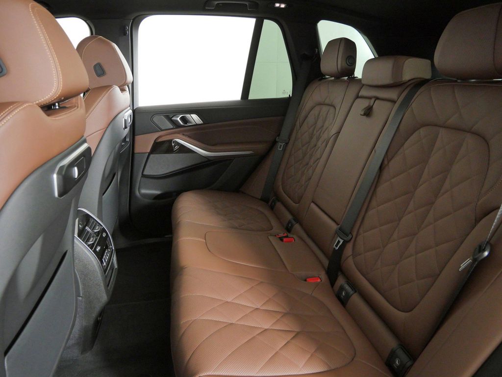 Thumbnail: 2026 BMW X5 - 37
