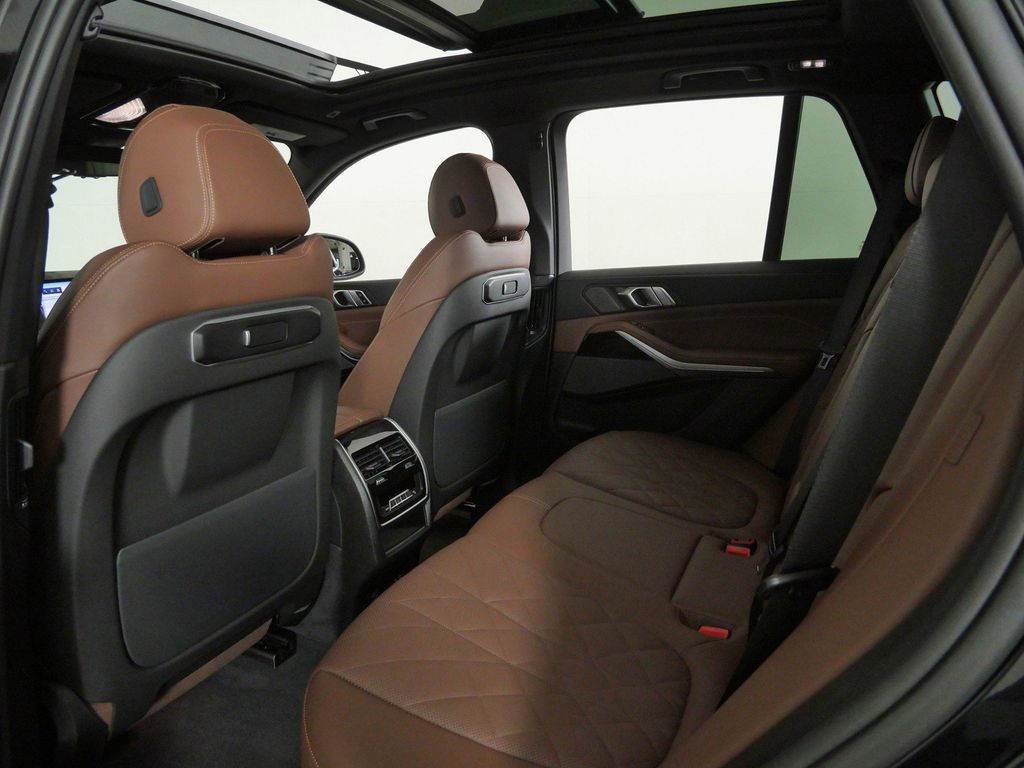 Thumbnail: 2026 BMW X5 - 36