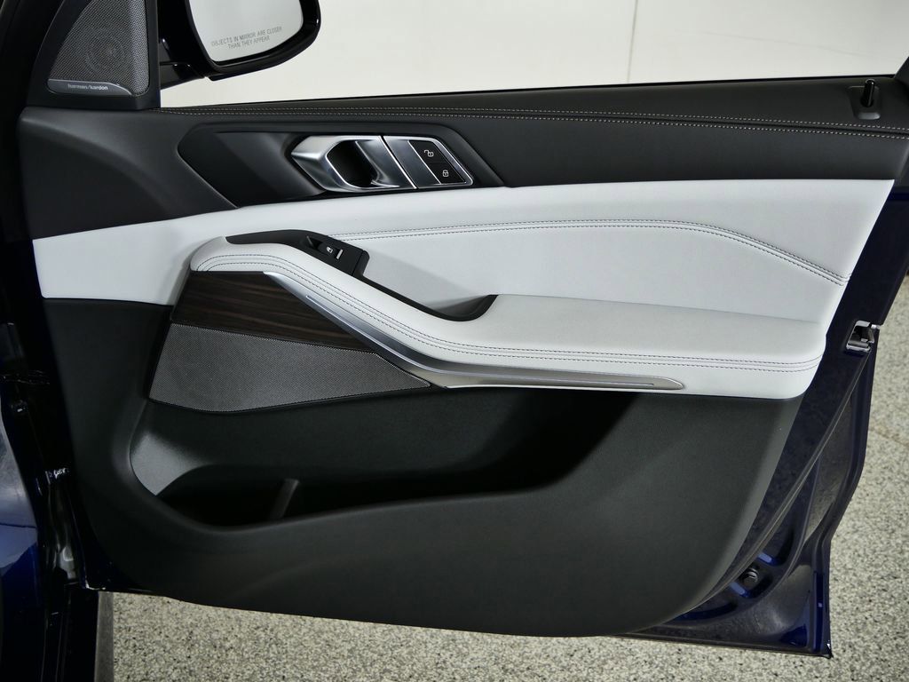 Thumbnail: 2026 BMW X5 - 26