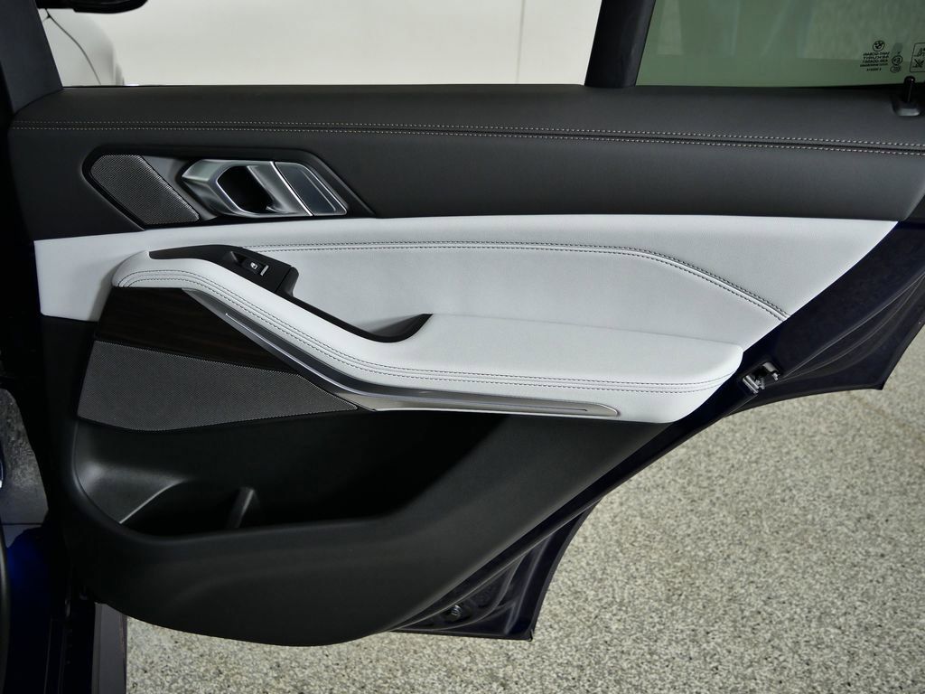 Thumbnail: 2026 BMW X5 - 30