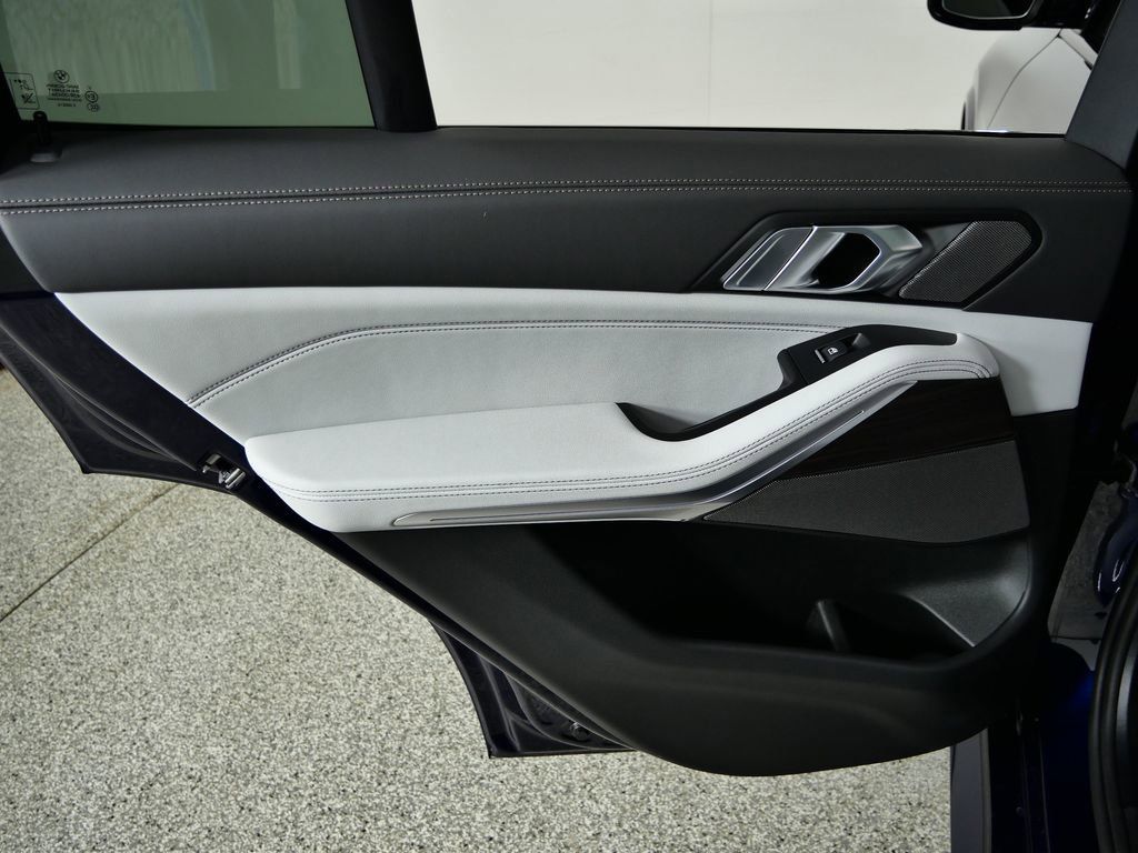 Thumbnail: 2026 BMW X5 - 34