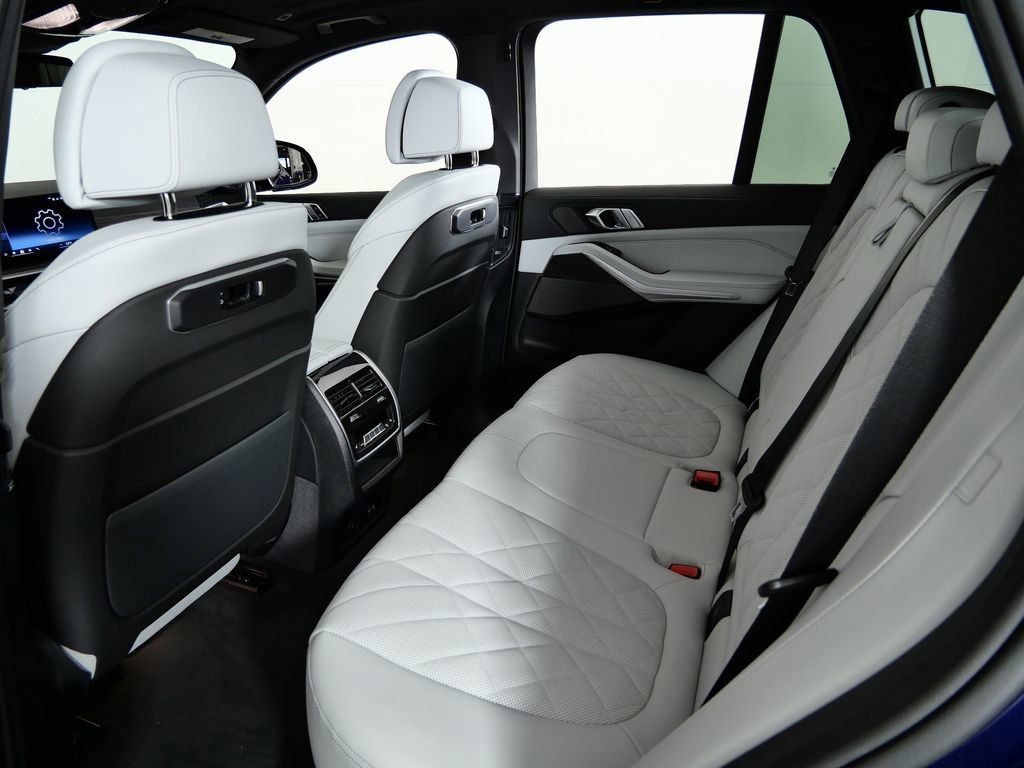 Thumbnail: 2026 BMW X5 - 35