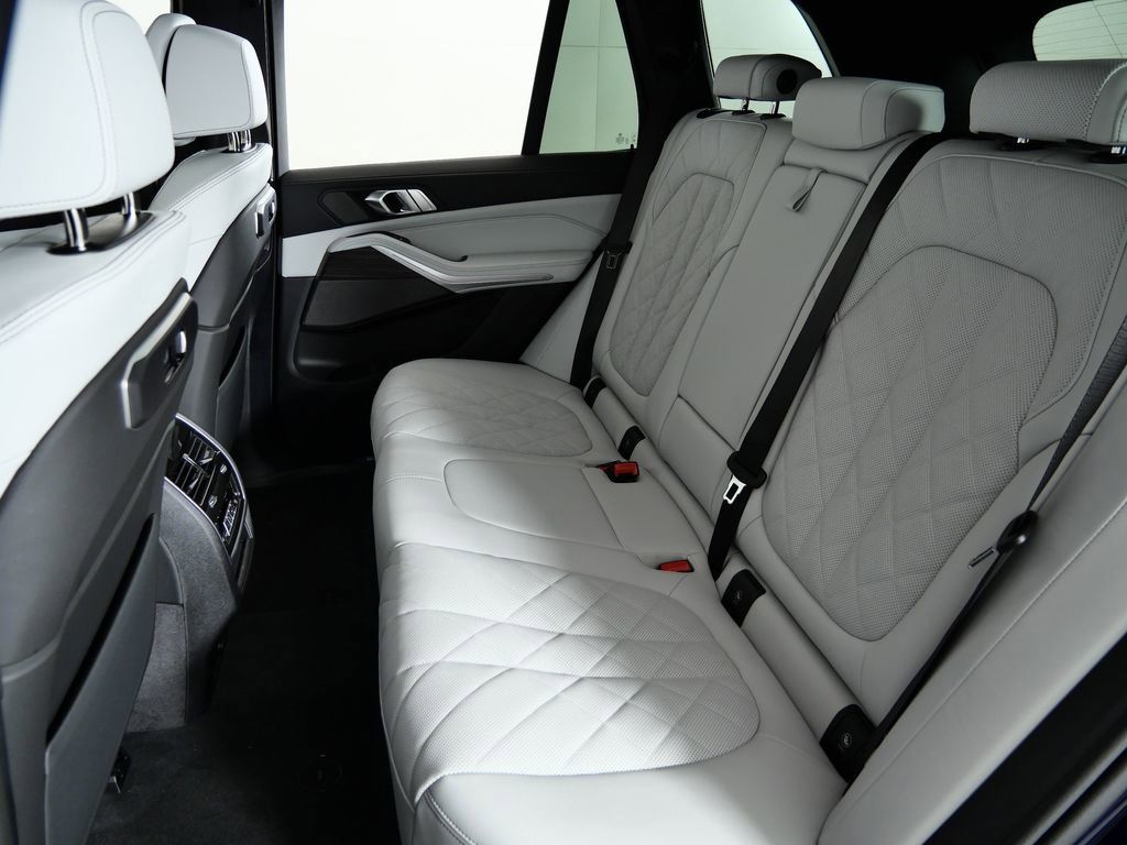 Thumbnail: 2026 BMW X5 - 36