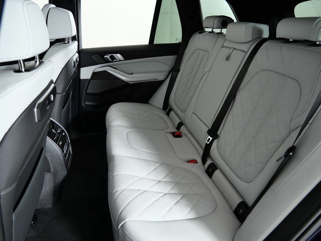 Thumbnail: 2026 BMW X5 - 36