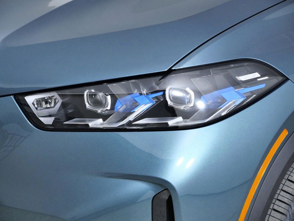 Thumbnail: 2026 BMW X5 - 17