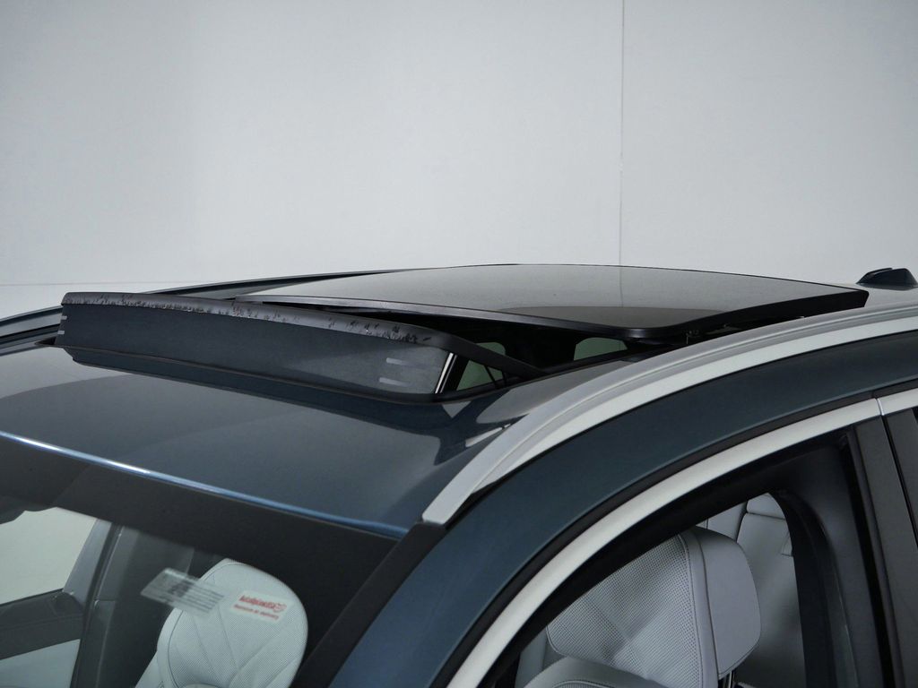 Thumbnail: 2026 BMW X5 - 27