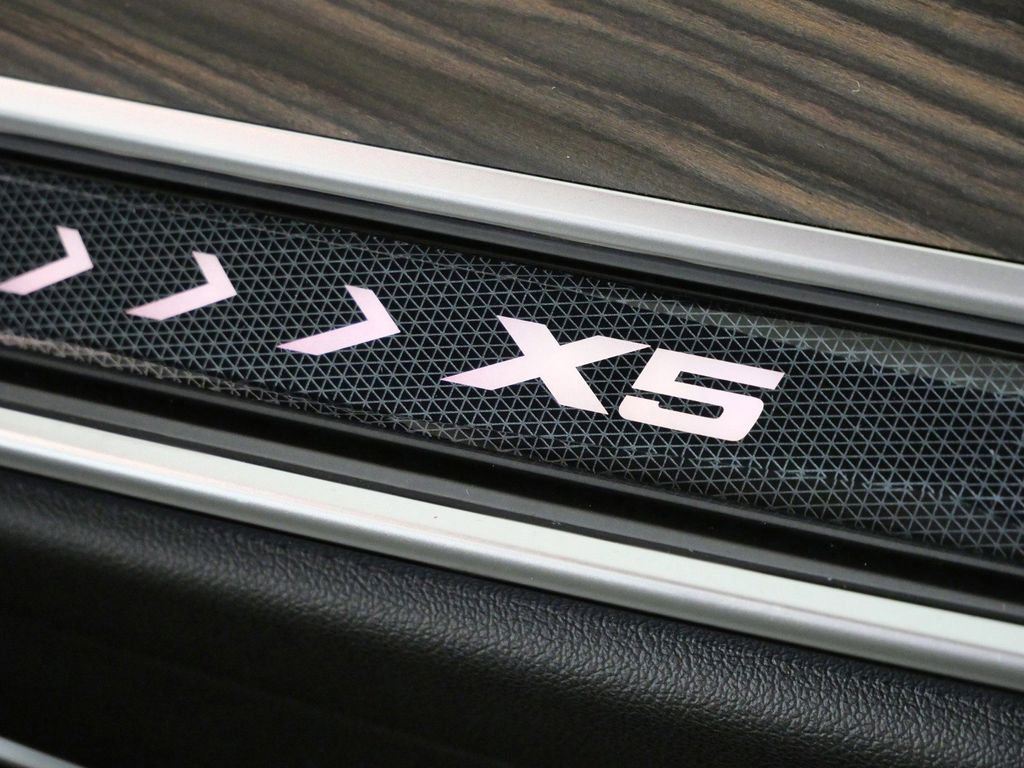 Thumbnail: 2026 BMW X5 - 31