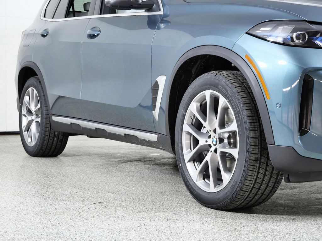 Thumbnail: 2026 BMW X5 - 8