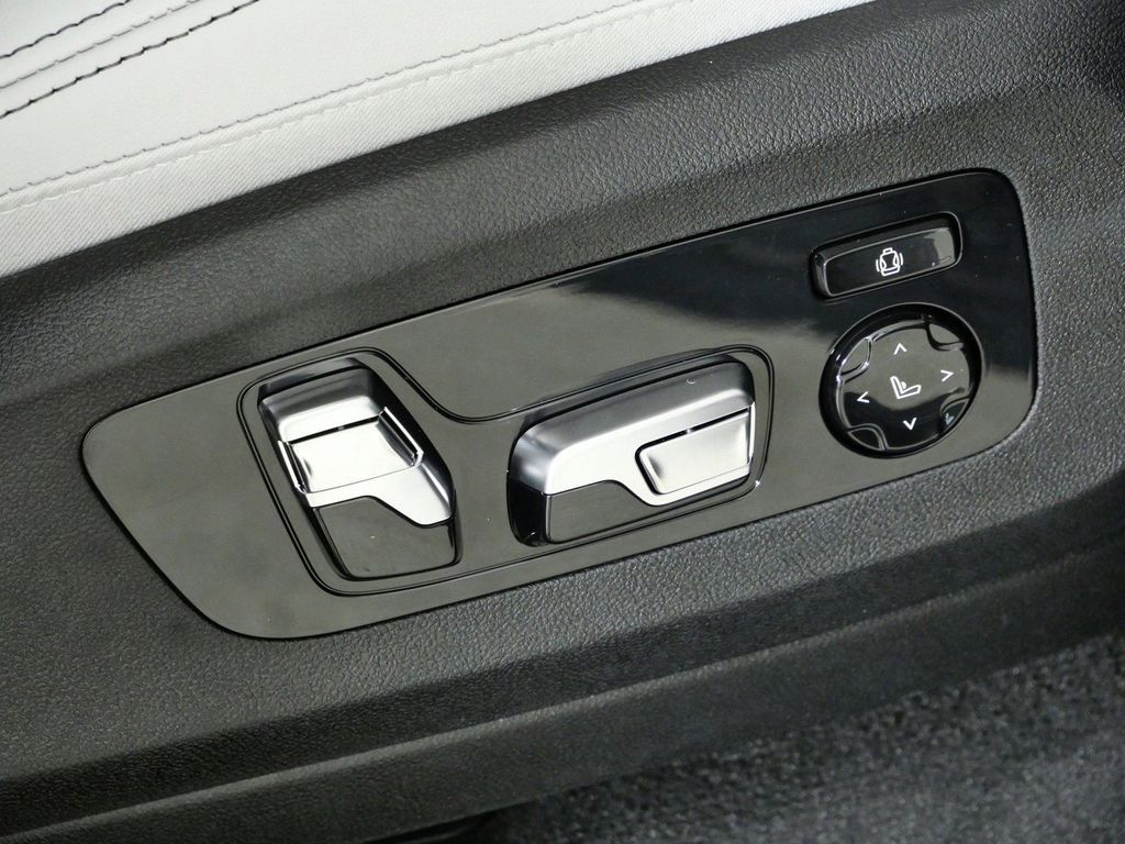 Thumbnail: 2026 BMW X5 - 29