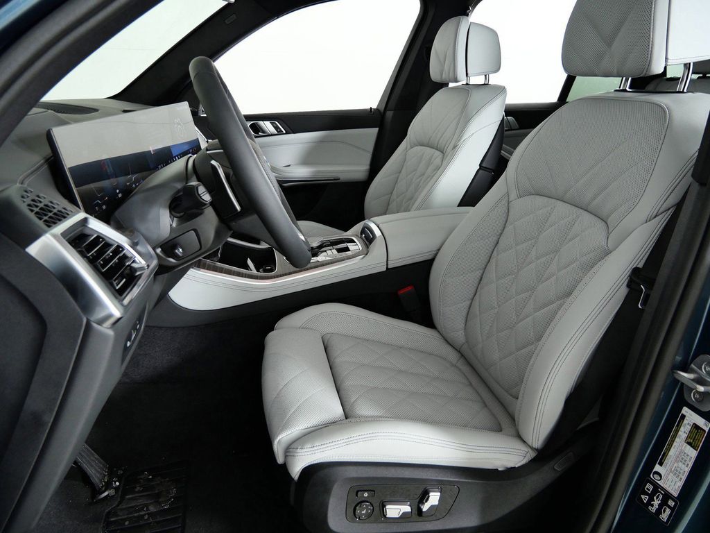 Thumbnail: 2026 BMW X5 - 41