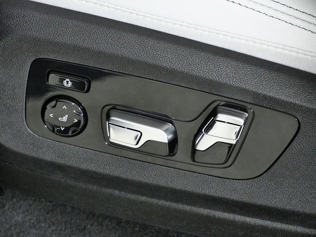 Thumbnail: 2026 BMW X5 - 43