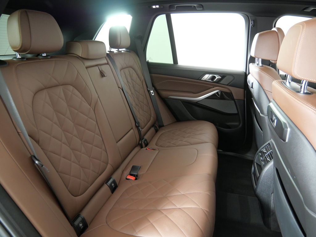 Thumbnail: 2024 BMW X5 - 33