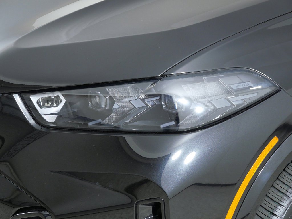 Thumbnail: 2024 BMW X5 - 18