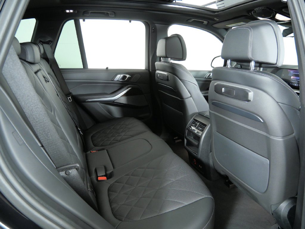 Thumbnail: 2024 BMW X5 - 12