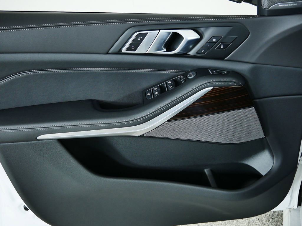 Thumbnail: 2026 BMW X5 - 39