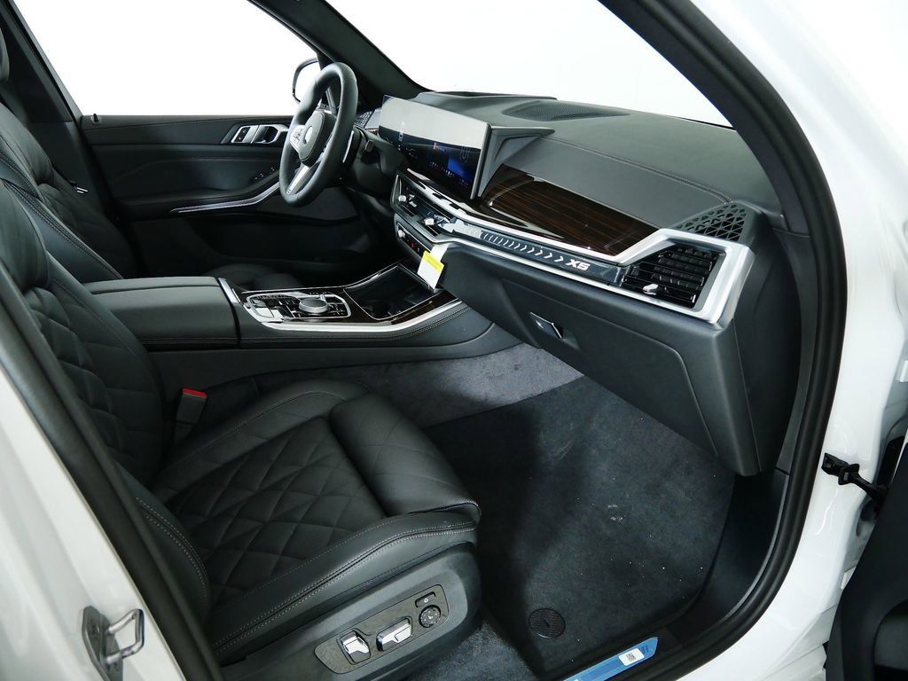 Thumbnail: 2026 BMW X5 - 9