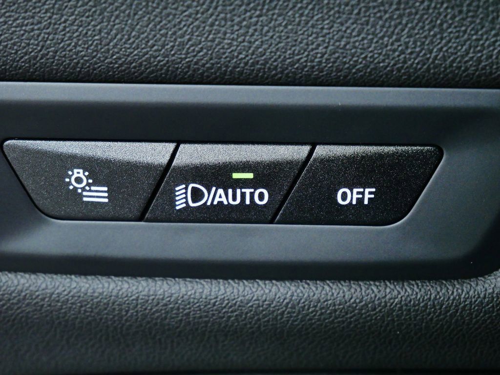 Thumbnail: 2026 BMW X5 - 42