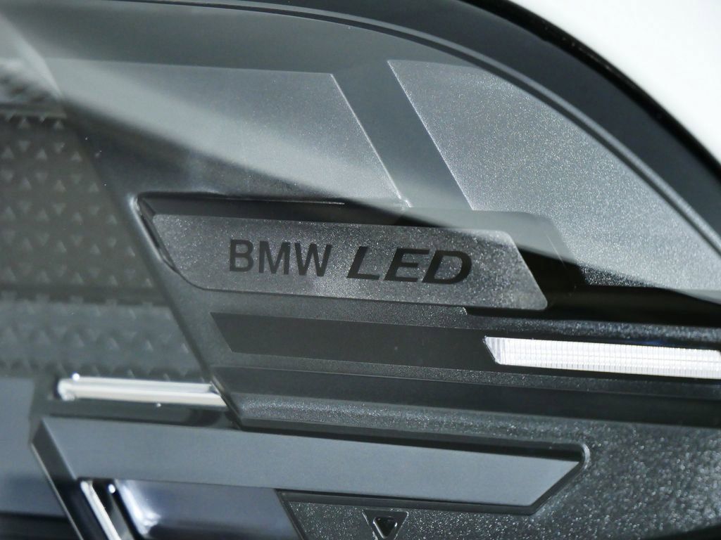 Thumbnail: 2026 BMW X5 - 26