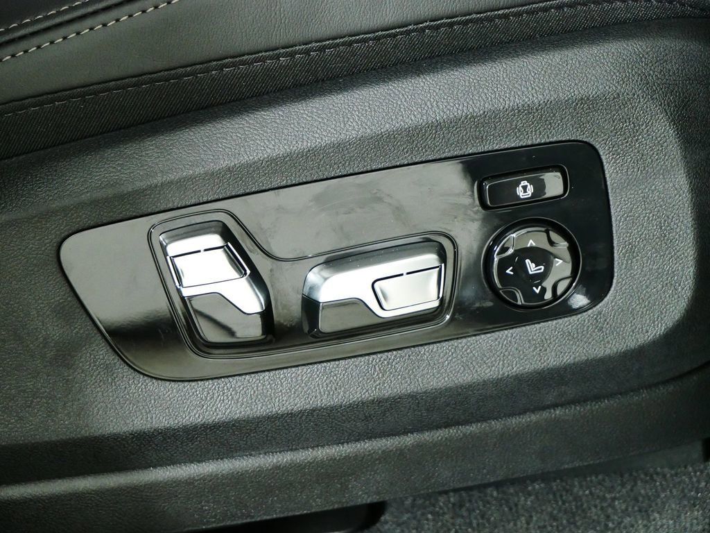 Thumbnail: 2026 BMW X5 - 30