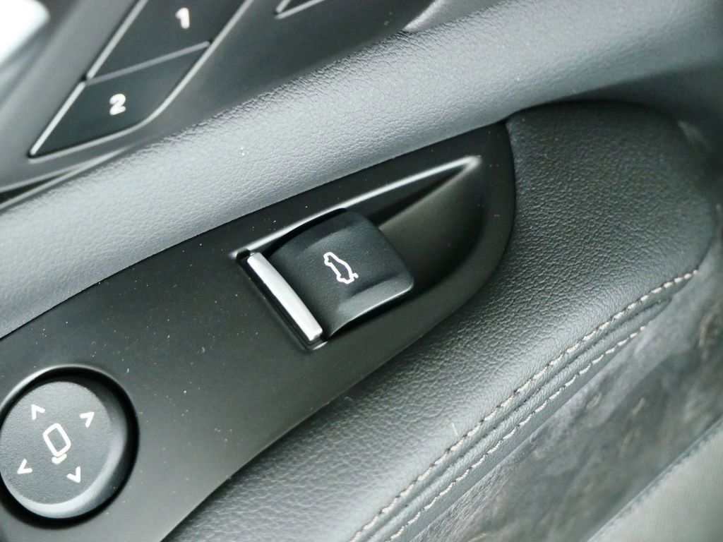 Thumbnail: 2026 BMW X5 - 16