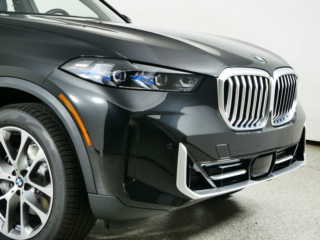 Thumbnail: 2026 BMW X5 - 19