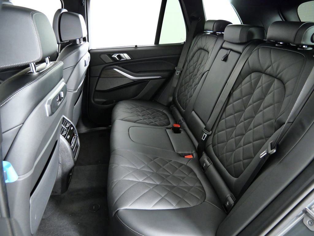 Thumbnail: 2026 BMW X5 - 37