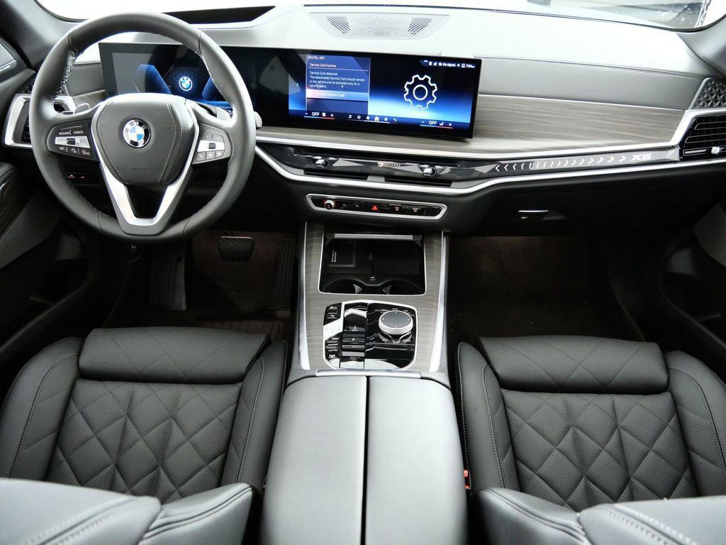 Thumbnail: 2026 BMW X5 - 2