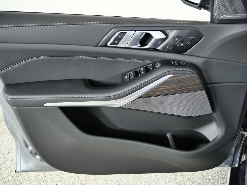 Thumbnail: 2026 BMW X5 - 38