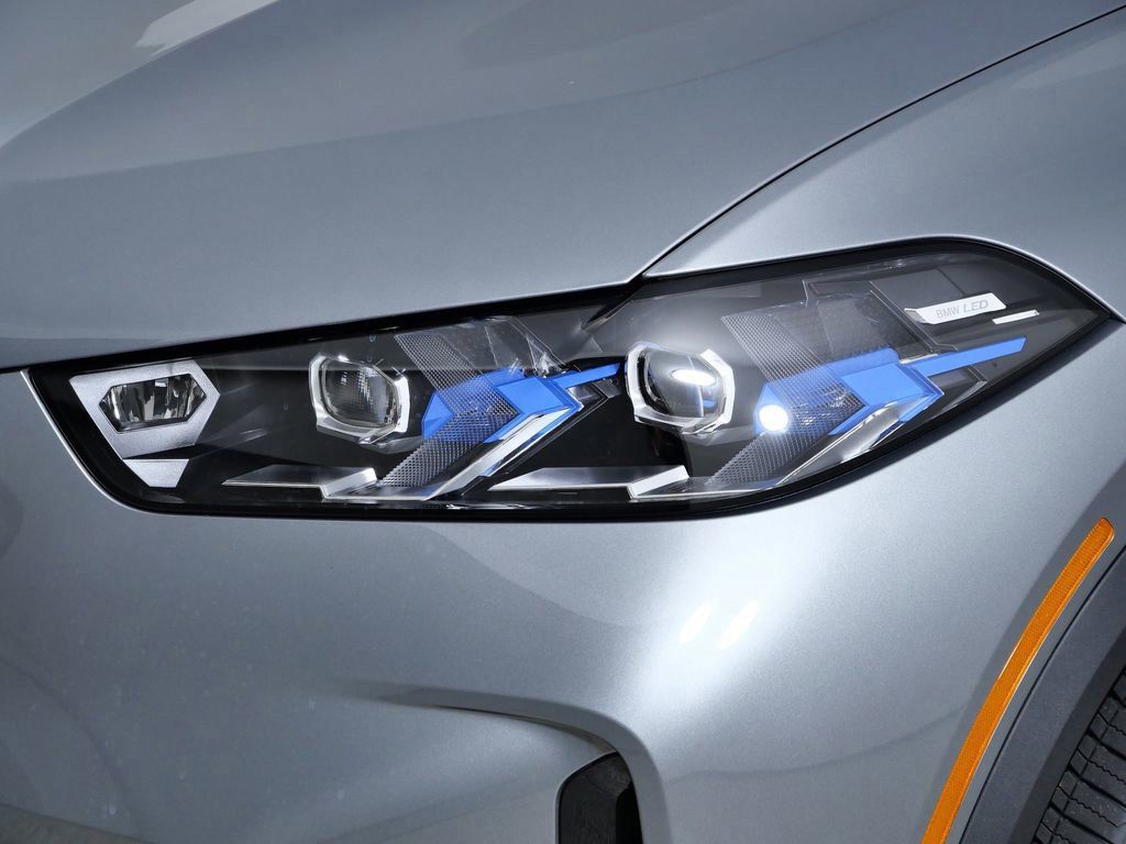 Thumbnail: 2026 BMW X5 - 17