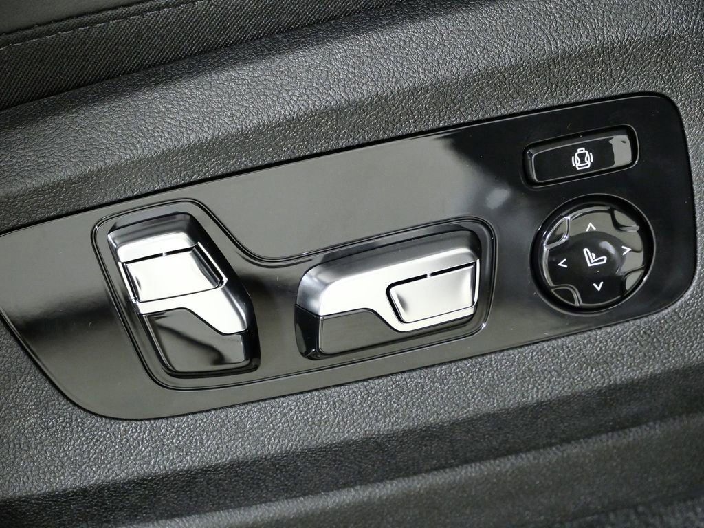 Thumbnail: 2026 BMW X5 - 28