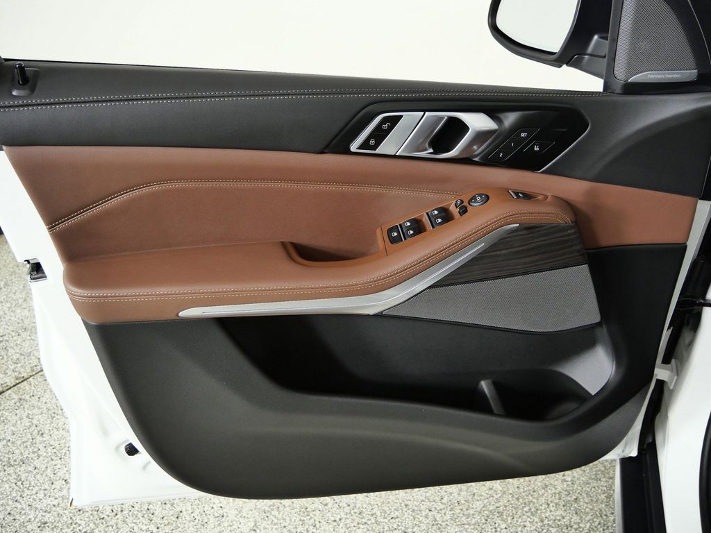 Thumbnail: 2026 BMW X5 - 38