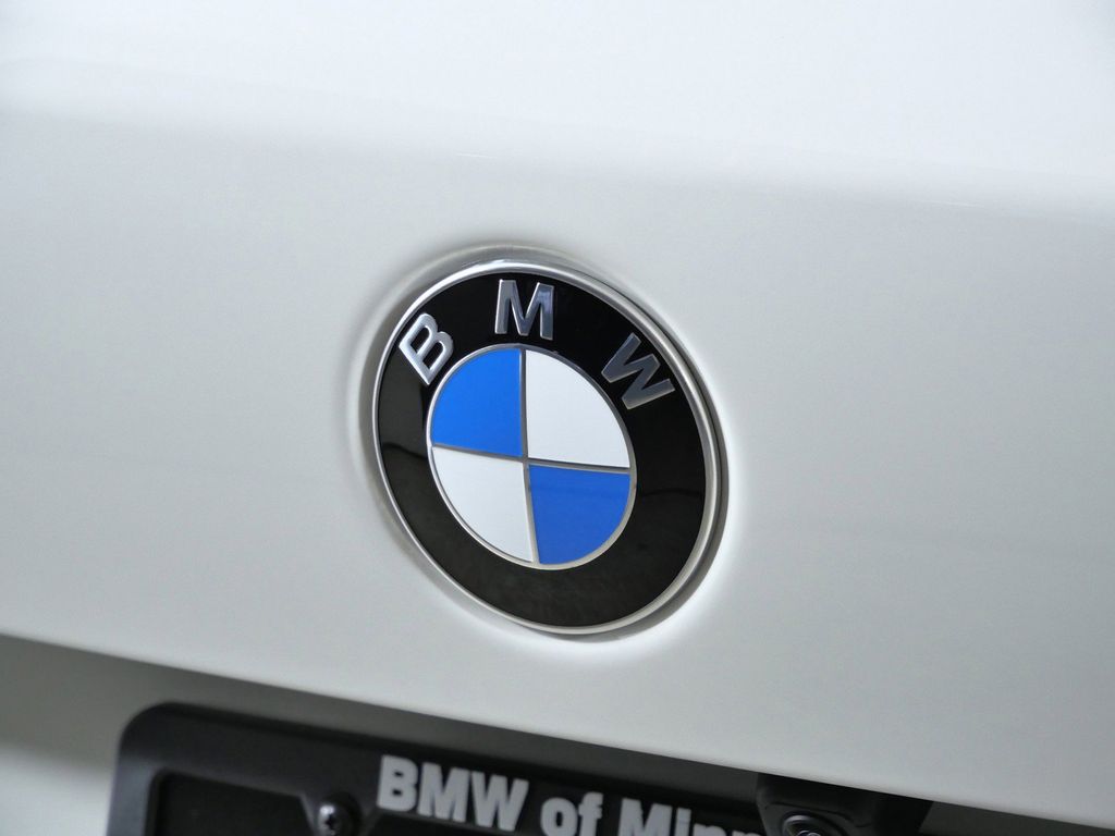 Thumbnail: 2026 BMW X5 - 21
