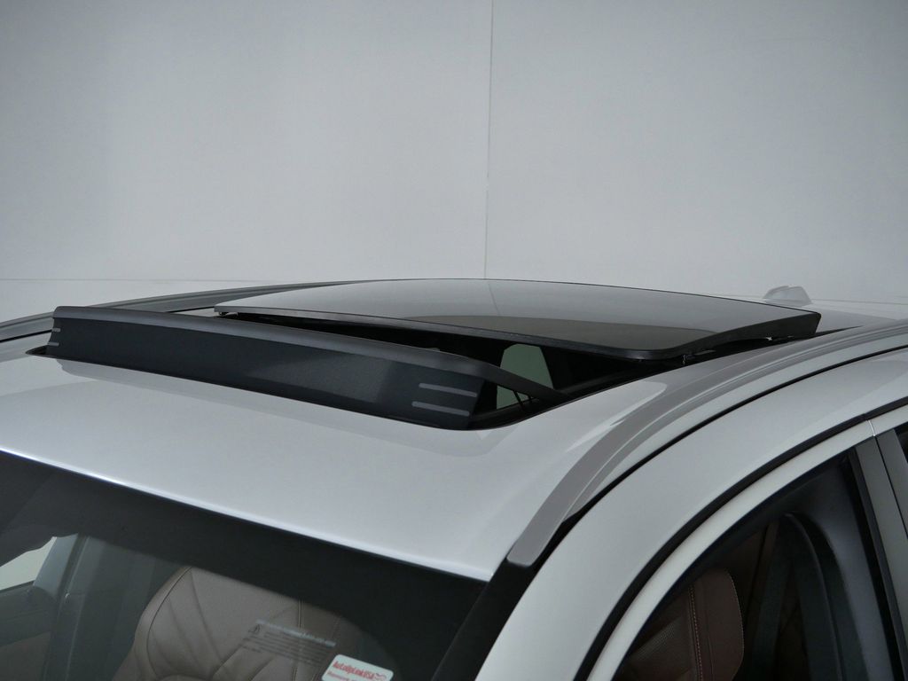 Thumbnail: 2026 BMW X5 - 27