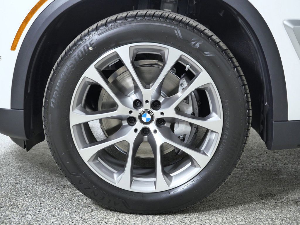 Thumbnail: 2026 BMW X5 - 26